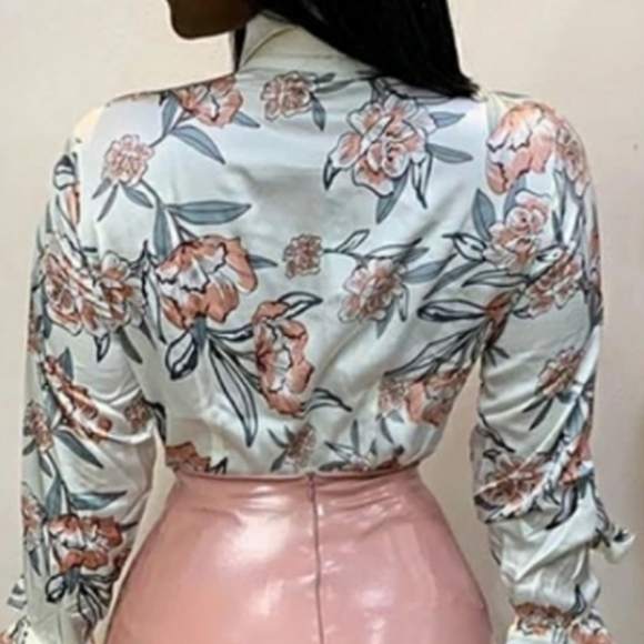 Cute top (NWOT) - Picture 3 of 7